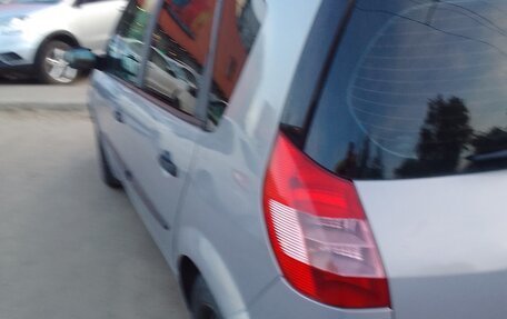 Renault Scenic III, 2004 год, 380 000 рублей, 2 фотография