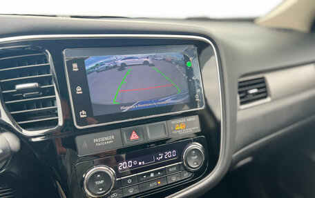 Mitsubishi Outlander III рестайлинг 3, 2018 год, 2 080 000 рублей, 17 фотография