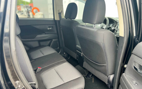 Mitsubishi Outlander III рестайлинг 3, 2018 год, 2 080 000 рублей, 10 фотография