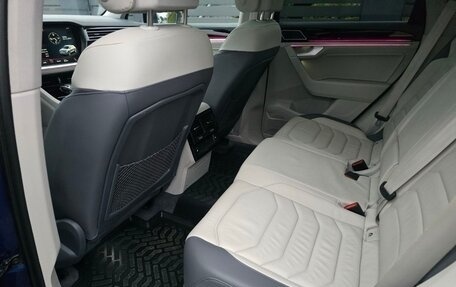 Volkswagen Touareg III, 2019 год, 4 950 000 рублей, 21 фотография