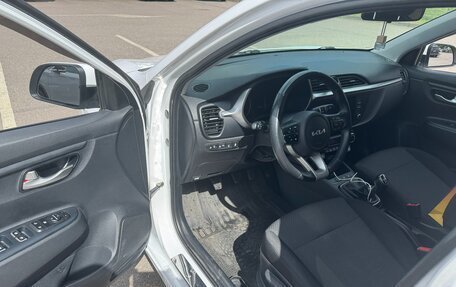 KIA Rio IV, 2022 год, 1 800 000 рублей, 6 фотография