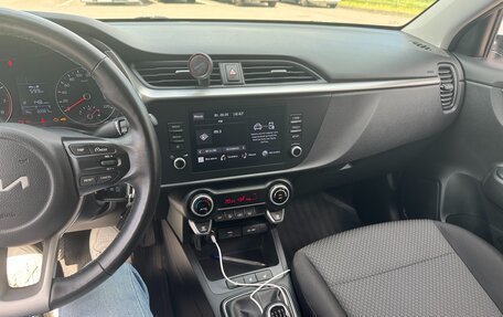 KIA Rio IV, 2022 год, 1 800 000 рублей, 8 фотография