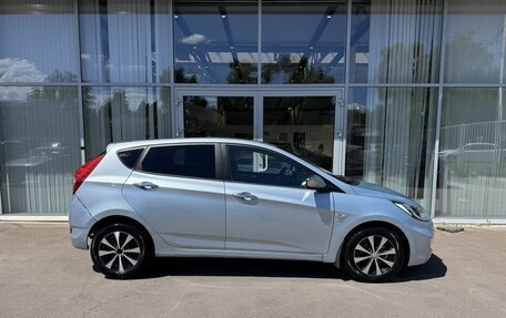 Hyundai Solaris II рестайлинг, 2011 год, 650 000 рублей, 4 фотография