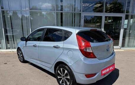 Hyundai Solaris II рестайлинг, 2011 год, 650 000 рублей, 7 фотография