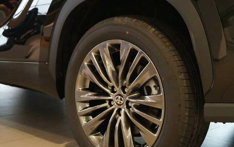 Toyota Highlander, 2026 год, 5 300 000 рублей, 4 фотография