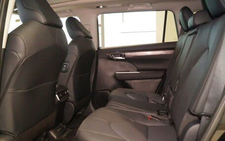 Toyota Highlander, 2026 год, 5 300 000 рублей, 16 фотография