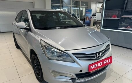 Hyundai Solaris II рестайлинг, 2015 год, 649 000 рублей, 3 фотография