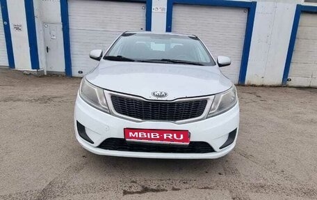 KIA Rio III рестайлинг, 2013 год, 380 000 рублей, 1 фотография