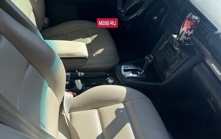 Audi A4, 2000 год, 600 000 рублей, 9 фотография