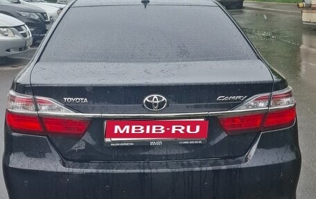 Toyota Camry, 2016 год, 2 320 000 рублей, 2 фотография