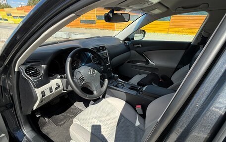 Lexus IS II рестайлинг 2, 2006 год, 1 040 000 рублей, 9 фотография