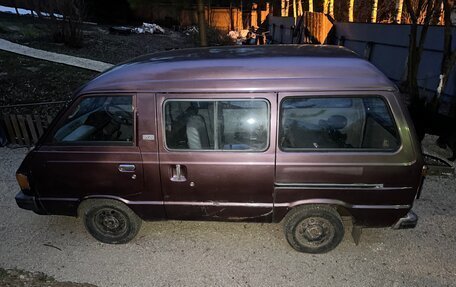 Toyota Lite Ace II (M20), 1983 год, 100 000 рублей, 2 фотография