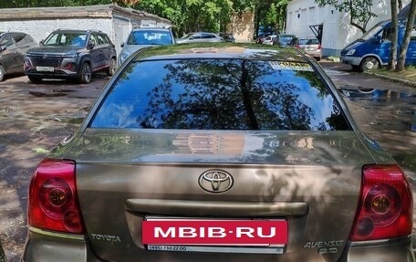 Toyota Avensis III рестайлинг, 2004 год, 530 000 рублей, 4 фотография
