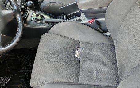 Toyota Avensis III рестайлинг, 2004 год, 530 000 рублей, 21 фотография
