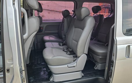 Hyundai Grand Starex Grand Starex I рестайлинг 2, 2011 год, 1 720 000 рублей, 10 фотография