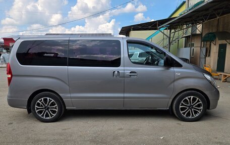Hyundai Grand Starex Grand Starex I рестайлинг 2, 2011 год, 1 720 000 рублей, 5 фотография