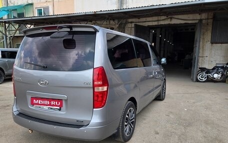 Hyundai Grand Starex Grand Starex I рестайлинг 2, 2011 год, 1 720 000 рублей, 4 фотография