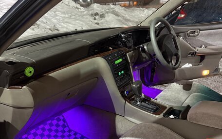 Nissan Laurel VIII, 2000 год, 750 000 рублей, 8 фотография