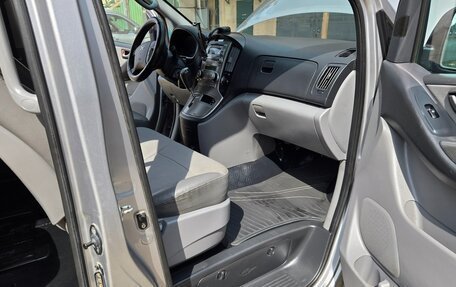 Hyundai Grand Starex Grand Starex I рестайлинг 2, 2011 год, 1 720 000 рублей, 14 фотография