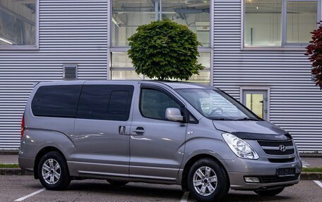 Hyundai Grand Starex Grand Starex I рестайлинг 2, 2011 год, 1 495 000 рублей, 3 фотография