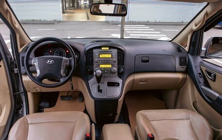 Hyundai Grand Starex Grand Starex I рестайлинг 2, 2011 год, 1 495 000 рублей, 15 фотография