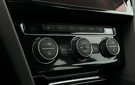 Volkswagen Passat B8 рестайлинг, 2019 год, 2 497 500 рублей, 17 фотография