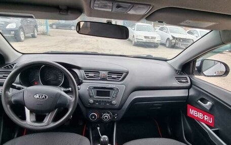 KIA Rio III рестайлинг, 2013 год, 380 000 рублей, 11 фотография