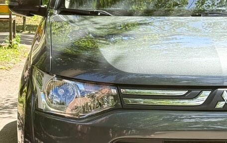 Mitsubishi Outlander III рестайлинг 3, 2013 год, 1 390 000 рублей, 3 фотография