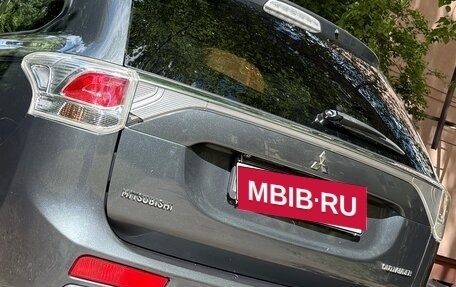 Mitsubishi Outlander III рестайлинг 3, 2013 год, 1 390 000 рублей, 5 фотография