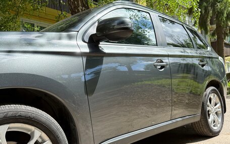 Mitsubishi Outlander III рестайлинг 3, 2013 год, 1 390 000 рублей, 22 фотография