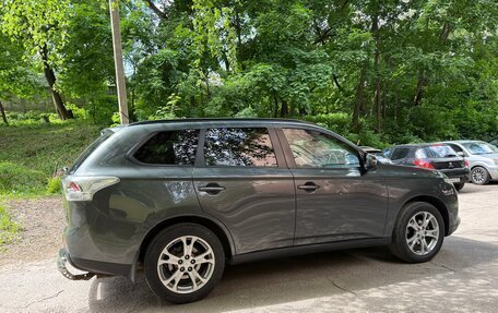 Mitsubishi Outlander III рестайлинг 3, 2013 год, 1 390 000 рублей, 17 фотография