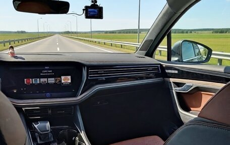Volkswagen Touareg III, 2020 год, 5 800 000 рублей, 5 фотография