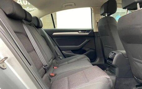 Volkswagen Passat B8 рестайлинг, 2018 год, 2 380 000 рублей, 10 фотография