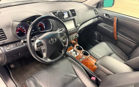 Toyota Highlander III, 2011 год, 1 950 000 рублей, 5 фотография
