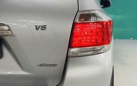 Toyota Highlander III, 2011 год, 1 950 000 рублей, 14 фотография