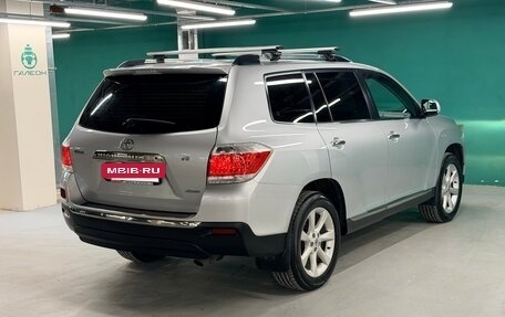 Toyota Highlander III, 2011 год, 1 950 000 рублей, 13 фотография