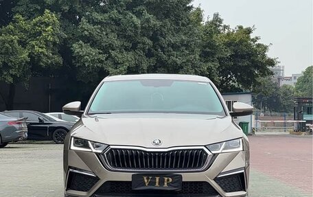 Skoda Octavia IV, 2022 год, 1 840 000 рублей, 2 фотография
