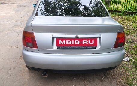 Audi A4, 1995 год, 200 000 рублей, 4 фотография