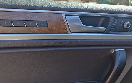 Volkswagen Touareg III, 2016 год, 3 350 000 рублей, 11 фотография