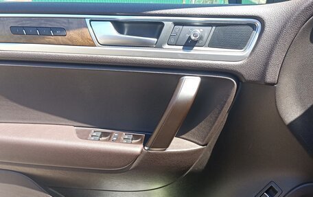 Volkswagen Touareg III, 2016 год, 3 350 000 рублей, 6 фотография
