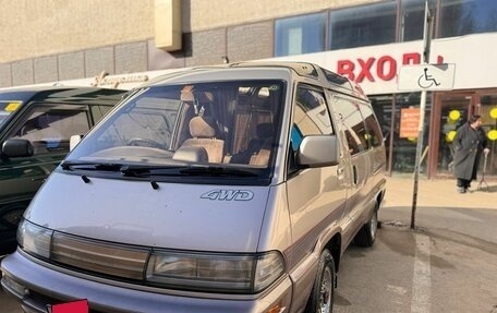 Toyota MasterAce Surf, 1989 год, 700 000 рублей, 4 фотография
