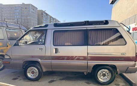 Toyota MasterAce Surf, 1989 год, 700 000 рублей, 7 фотография