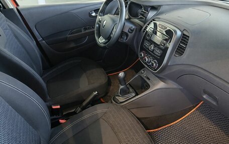 Renault Kaptur I рестайлинг, 2017 год, 1 399 000 рублей, 8 фотография