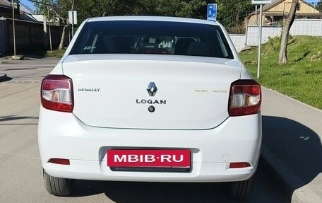 Renault Logan II, 2017 год, 900 000 рублей, 6 фотография