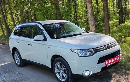 Mitsubishi Outlander III рестайлинг 3, 2013 год, 1 950 000 рублей, 6 фотография