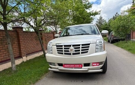 Cadillac Escalade III, 2011 год, 2 200 000 рублей, 1 фотография