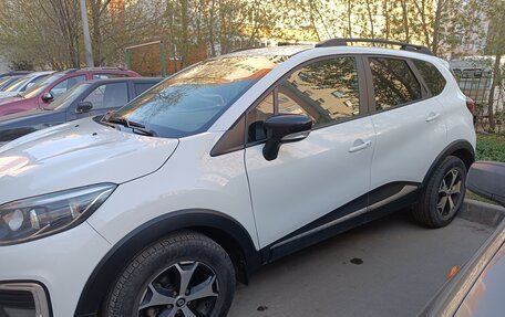 Renault Kaptur I рестайлинг, 2018 год, 1 600 000 рублей, 4 фотография