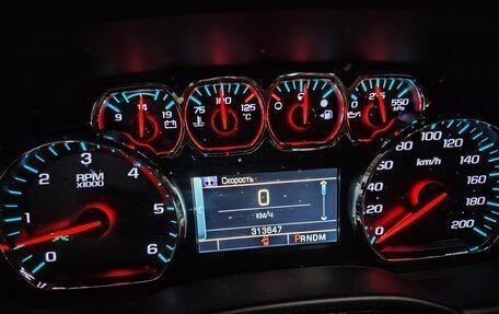 Chevrolet Tahoe IV, 2016 год, 2 900 000 рублей, 10 фотография