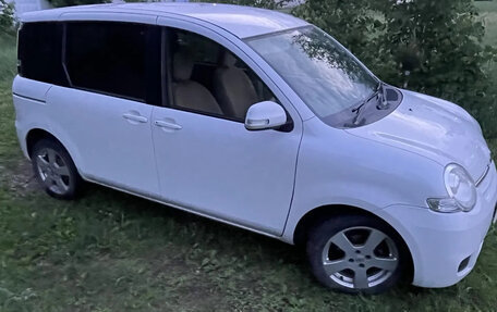 Toyota Sienta I, 2015 год, 965 000 рублей, 5 фотография