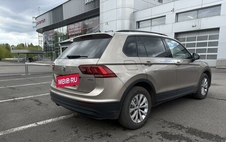 Volkswagen Tiguan II, 2020 год, 2 995 000 рублей, 3 фотография